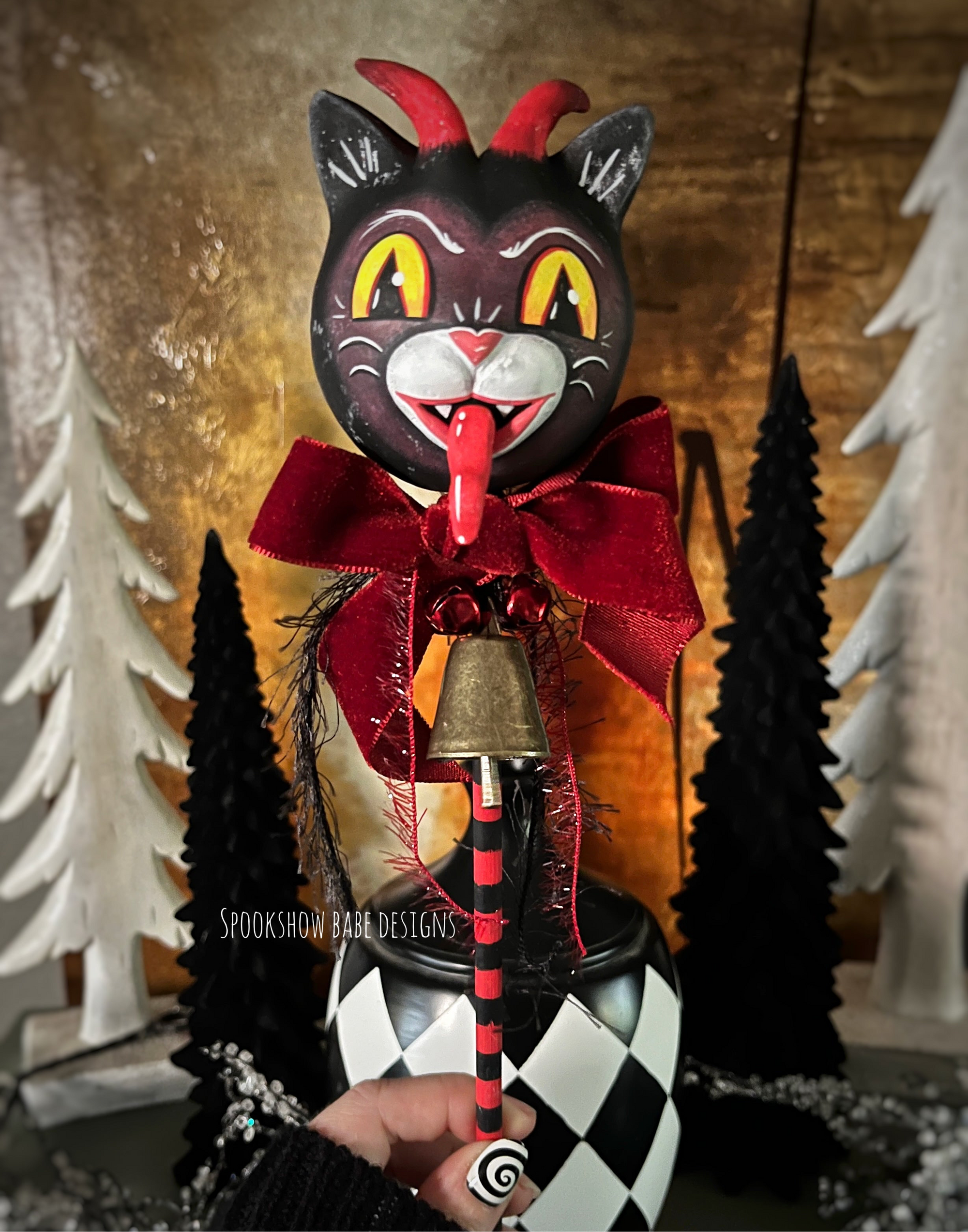 Krampus Kitty Wand